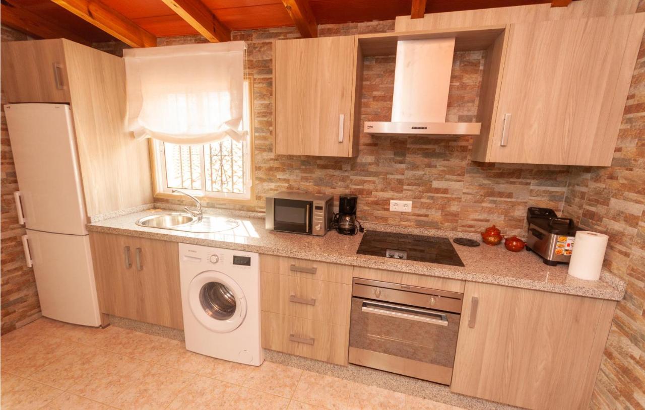 Awesome Home In Antequera With Wifi Ngoại thất bức ảnh