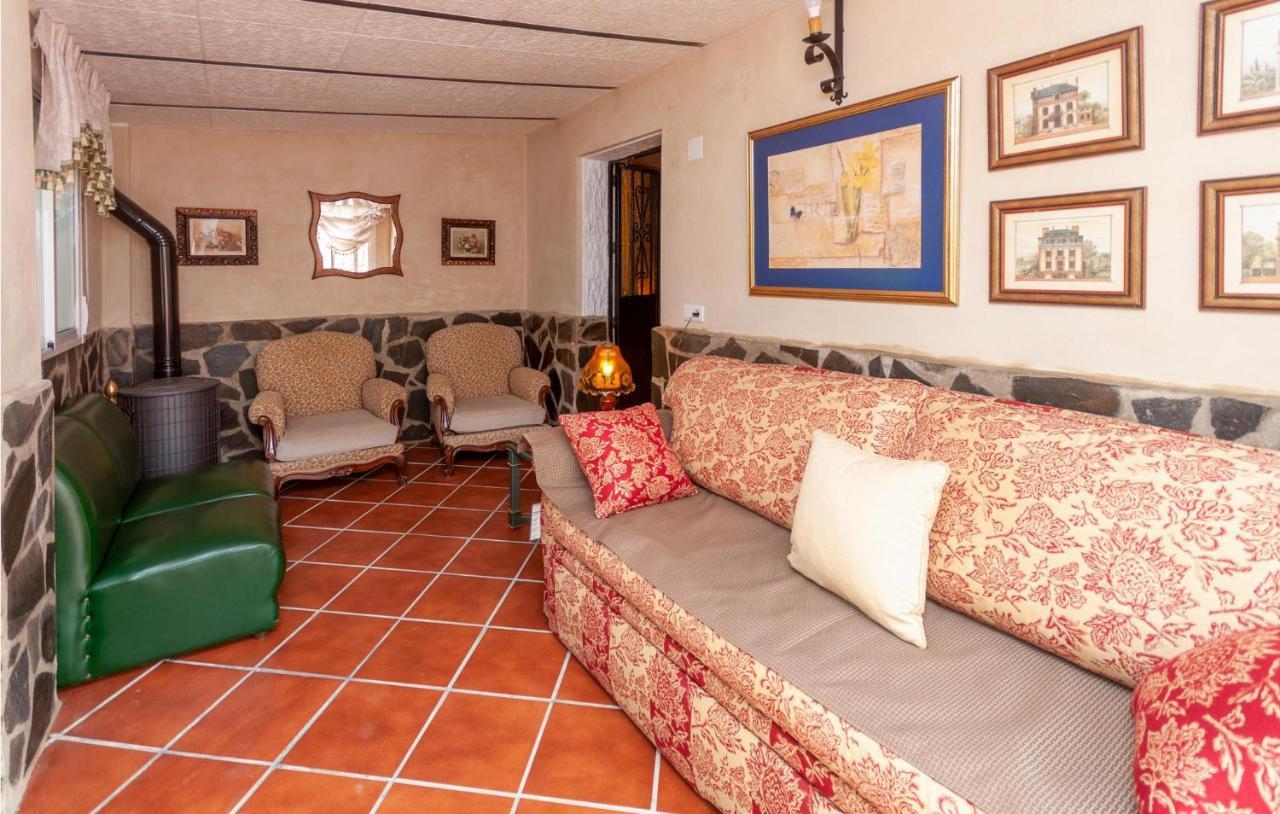 Awesome Home In Antequera With Wifi Ngoại thất bức ảnh
