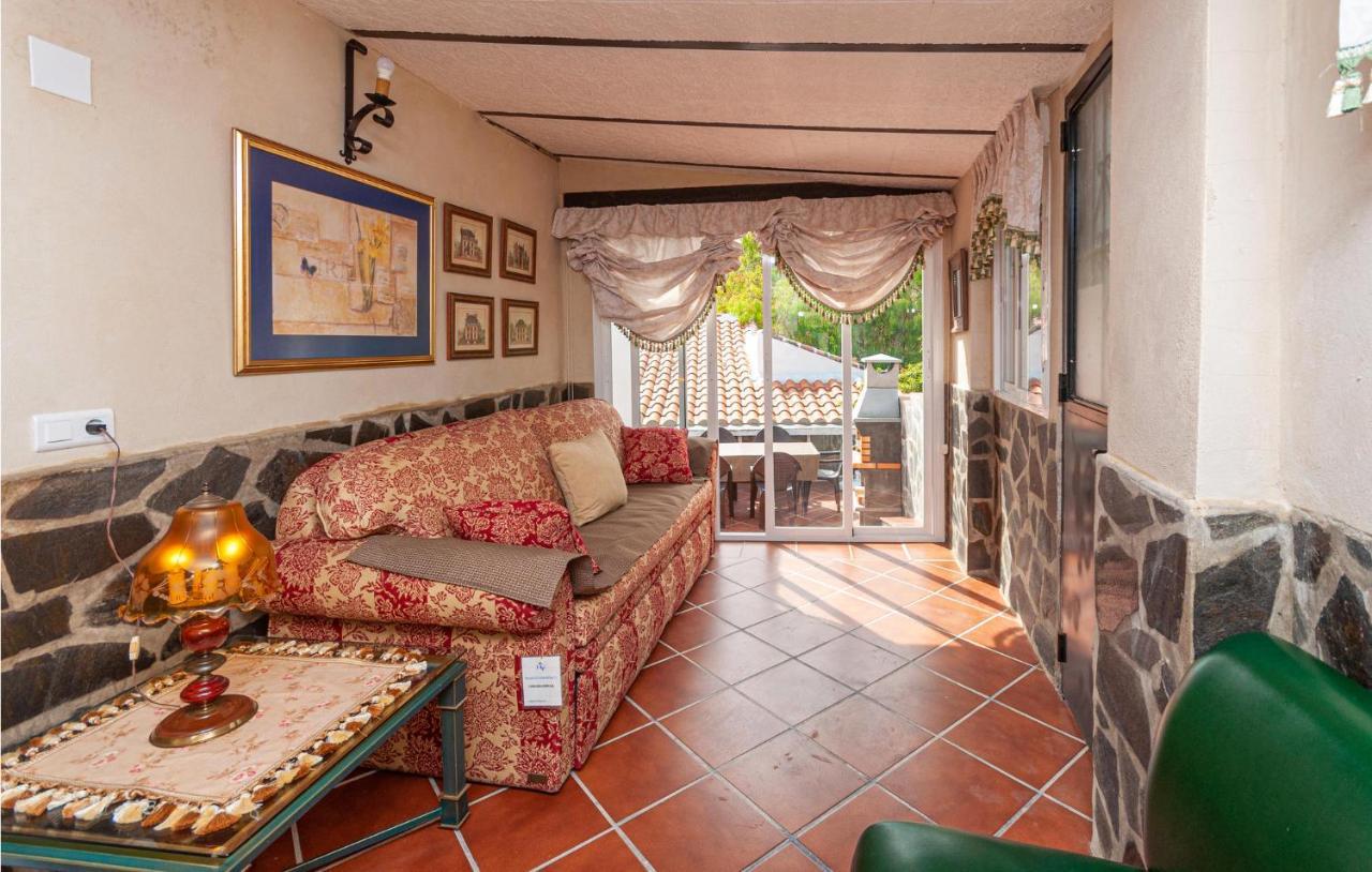 Awesome Home In Antequera With Wifi Ngoại thất bức ảnh