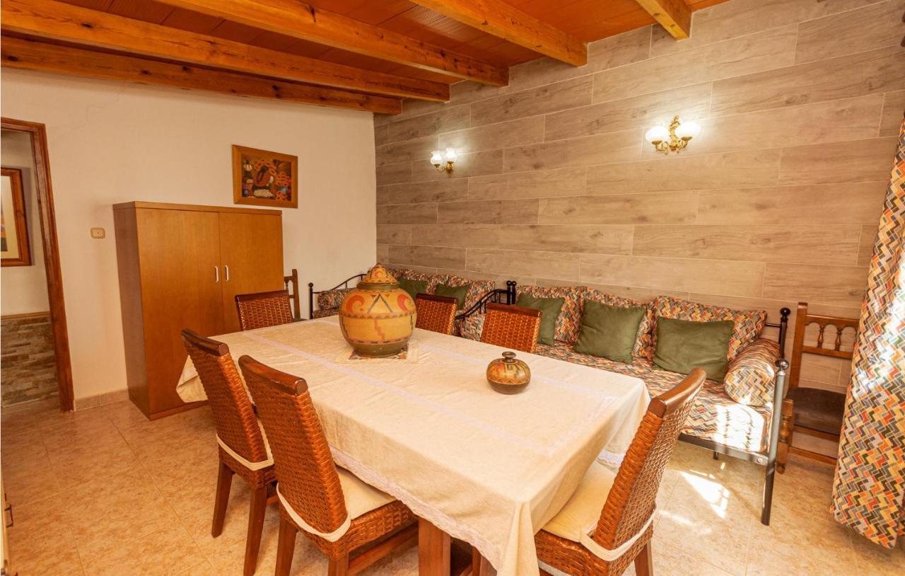 Awesome Home In Antequera With Wifi Ngoại thất bức ảnh